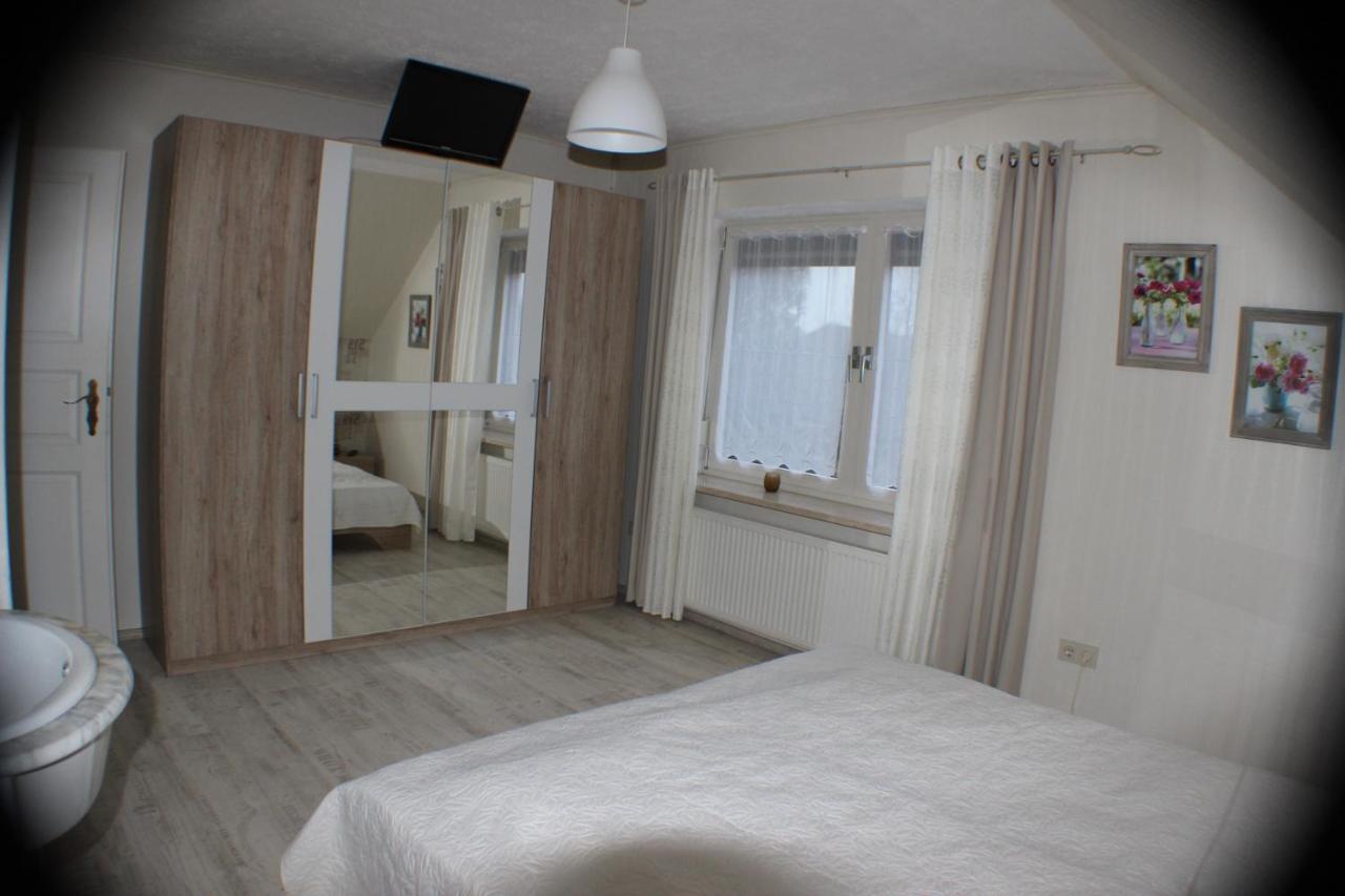 Ferienhaus Abbi Mit Schwimmbad Und Fitness Fur 8 Personen, Strand, Norddeich Appartement Hage Buitenkant foto